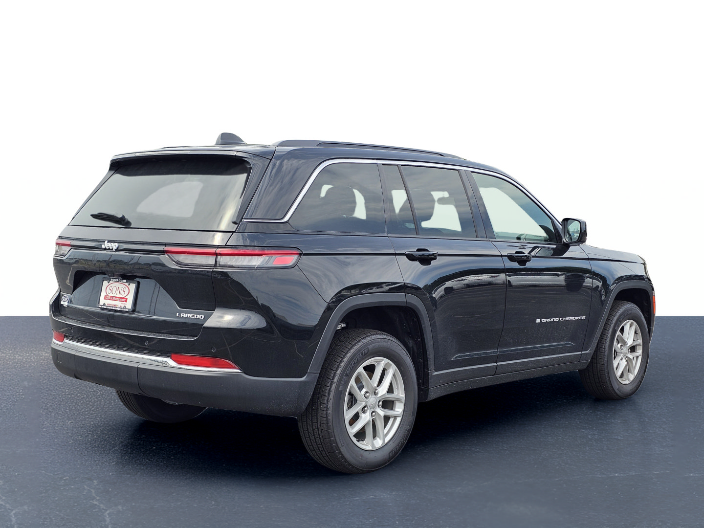 New 2026 Jeep Grand Cherokee Laredo X RWD image 8