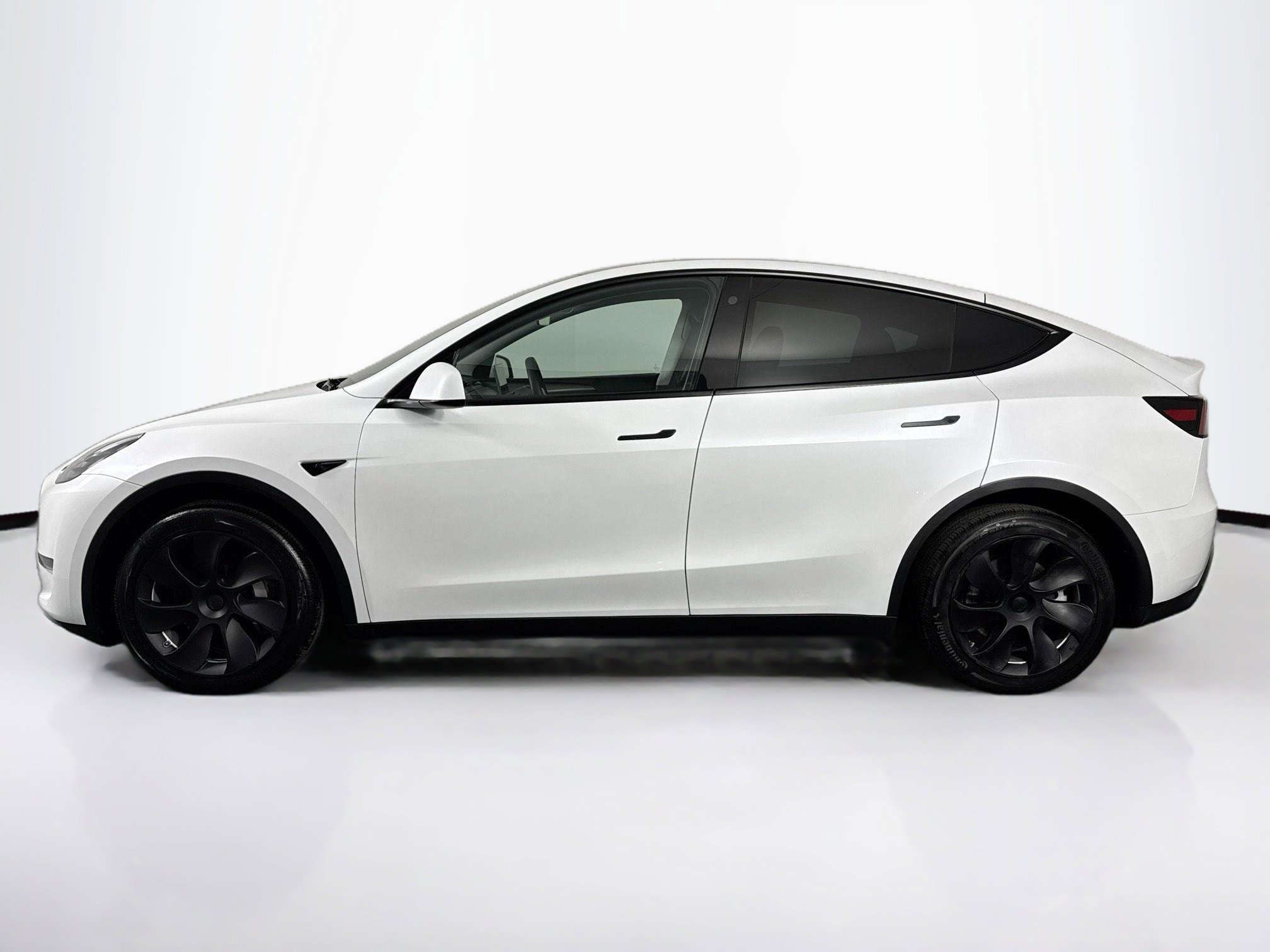 Used 2023 Tesla Model Y Long Range AWD/4WD image 7