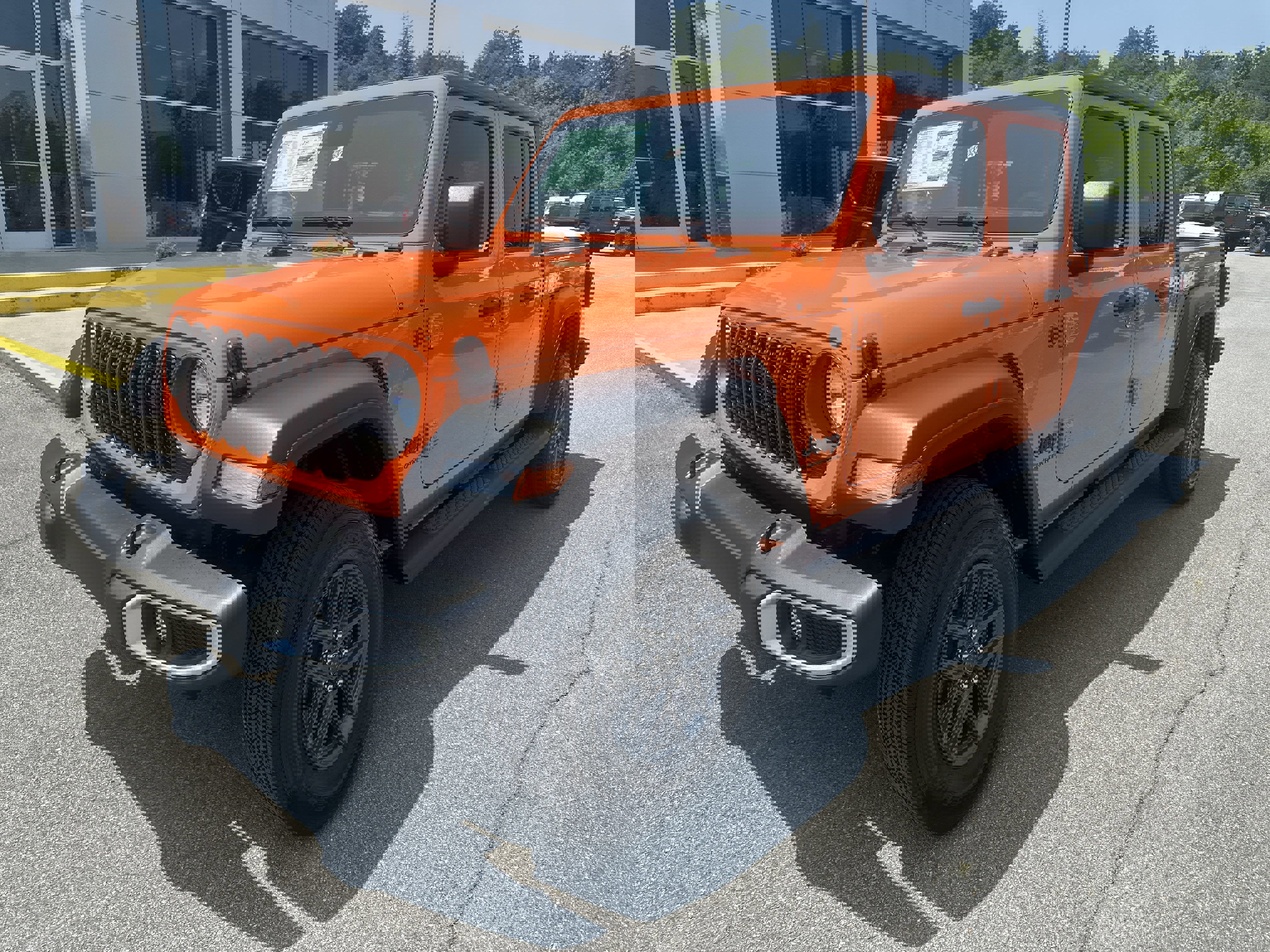New 2025 Jeep Gladiator Sport image 2
