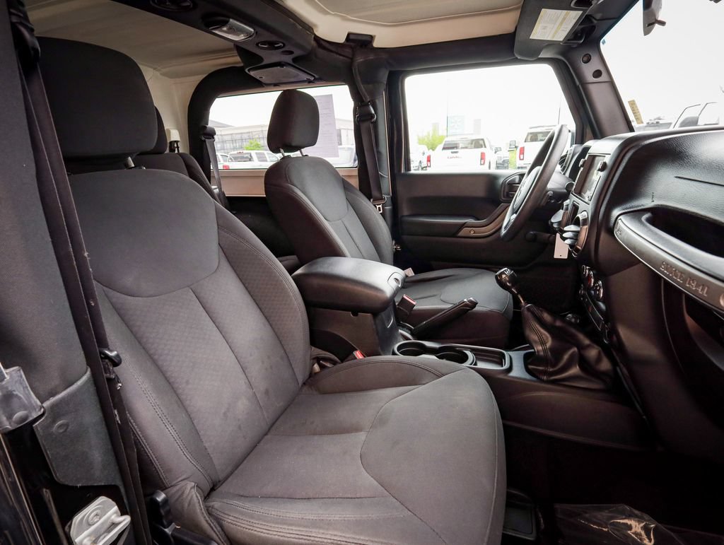 Used 2018 Jeep Wrangler Sport AWD/4WD image 21