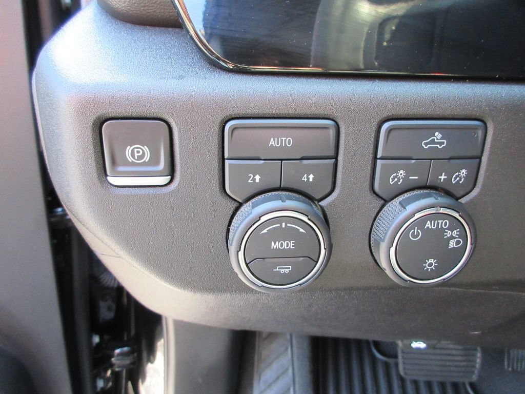 Certified 2024 Chevrolet Silverado 1500 LT AWD/4WD image 24