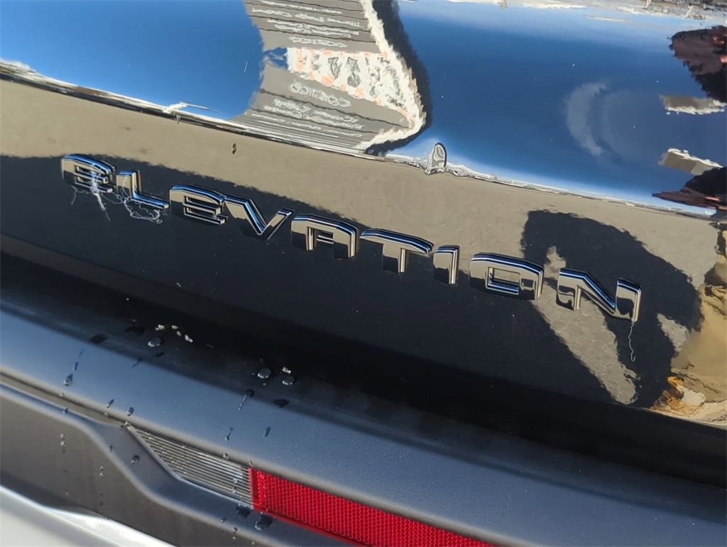 Used 2025 GMC Acadia Elevation image 29