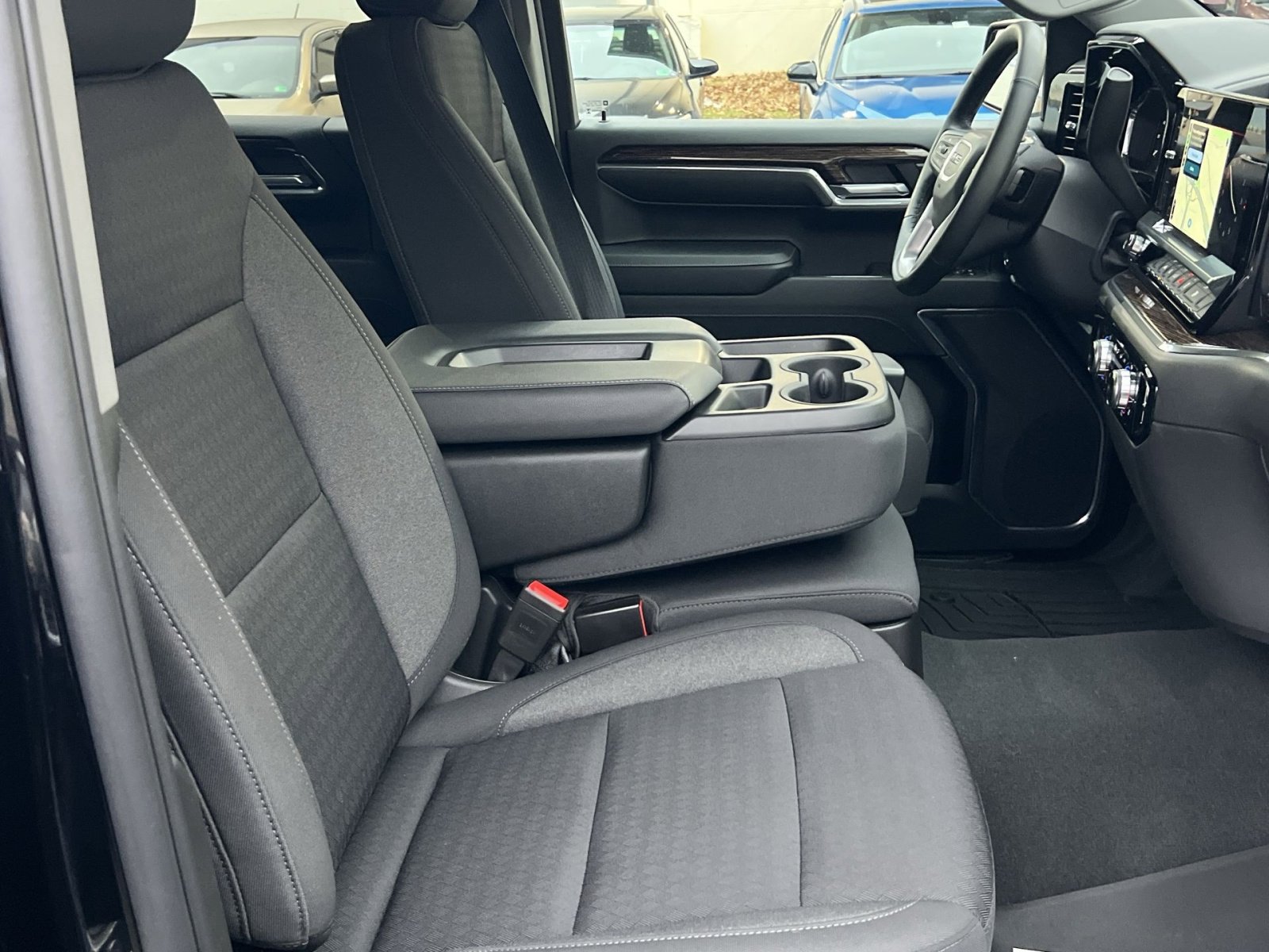 Used 2024 GMC Sierra 1500 Elevation image 26