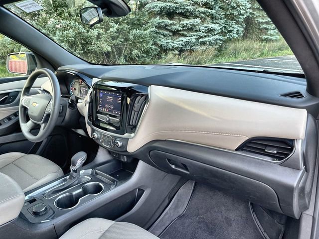 Used 2022 Chevrolet Traverse LS FWD image 29