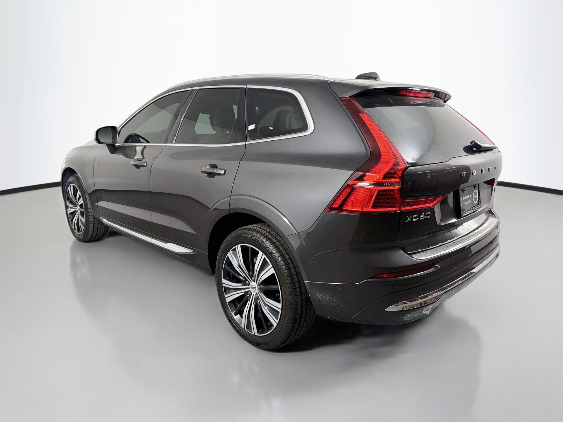 Certified 2023 Volvo XC60 B5 Plus w/ Protection Package Premier FWD image 8
