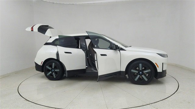Used 2022 BMW iX xDrive50 w/ Premium Package image 70