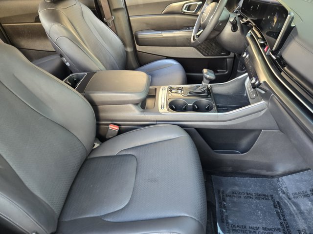 Certified 2025 Kia Carnival SX Prestige FWD image 17