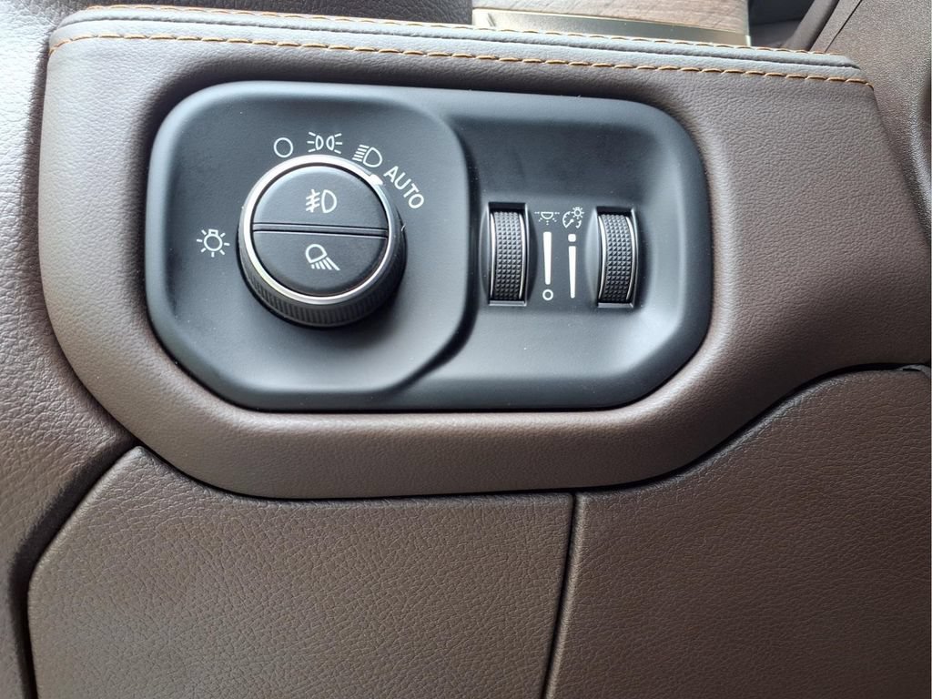 New 2025 RAM 3500 Longhorn AWD/4WD image 21