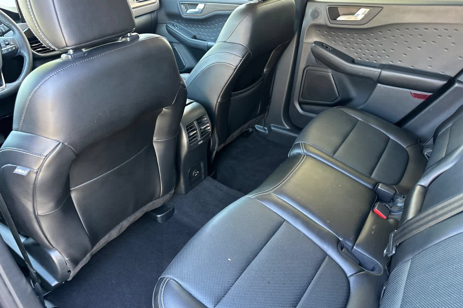 Certified 2020 Ford Escape Titanium AWD/4WD image 4