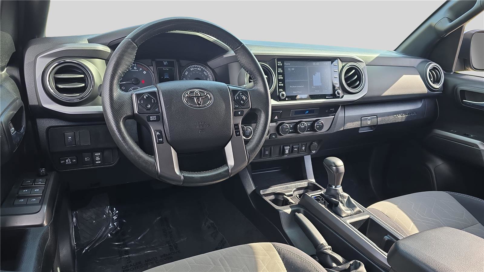 Used 2021 Toyota Tacoma TRD Off-Road AWD/4WD image 19