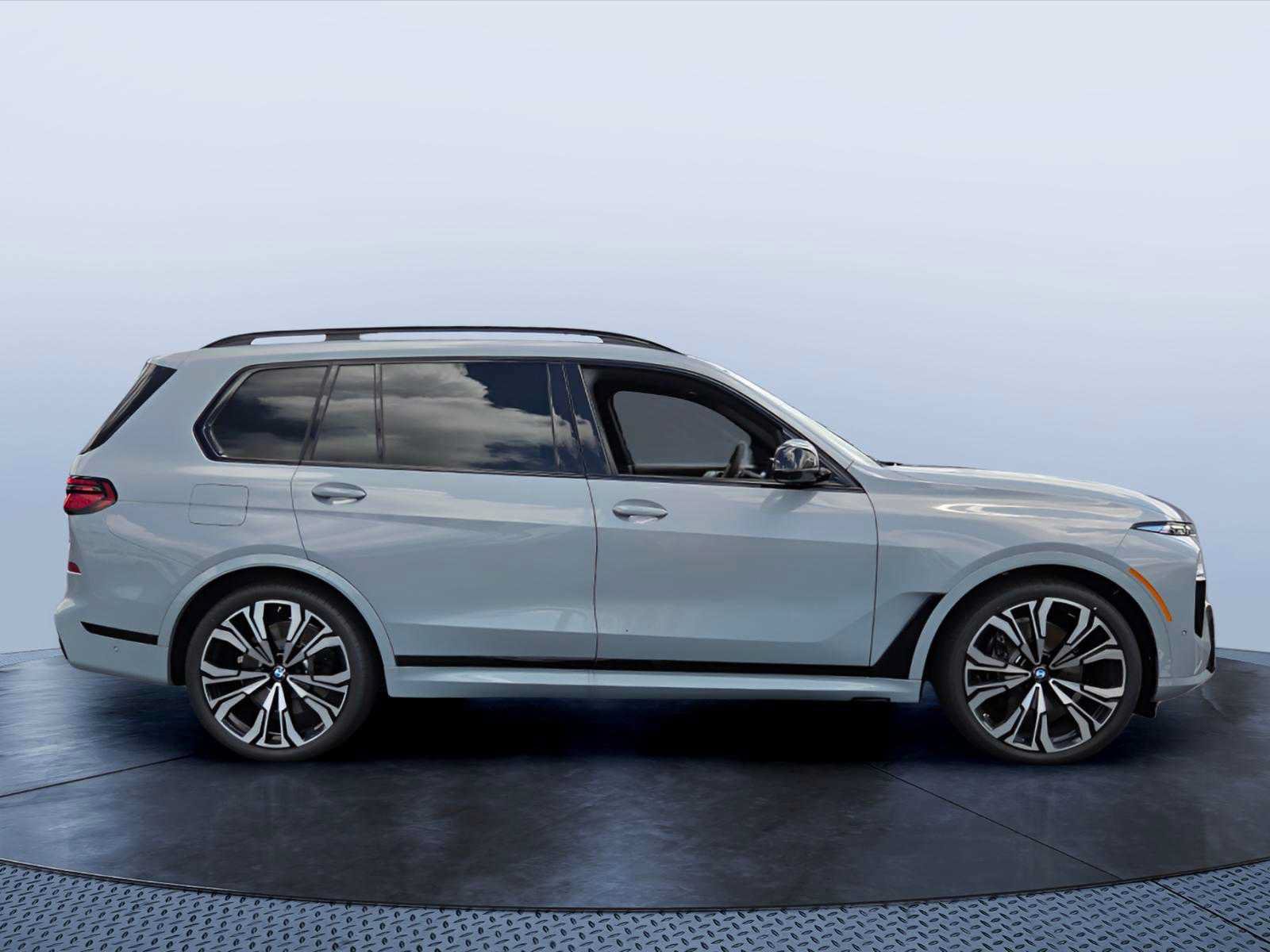 New 2027 BMW X7 M60i AWD/4WD image 7