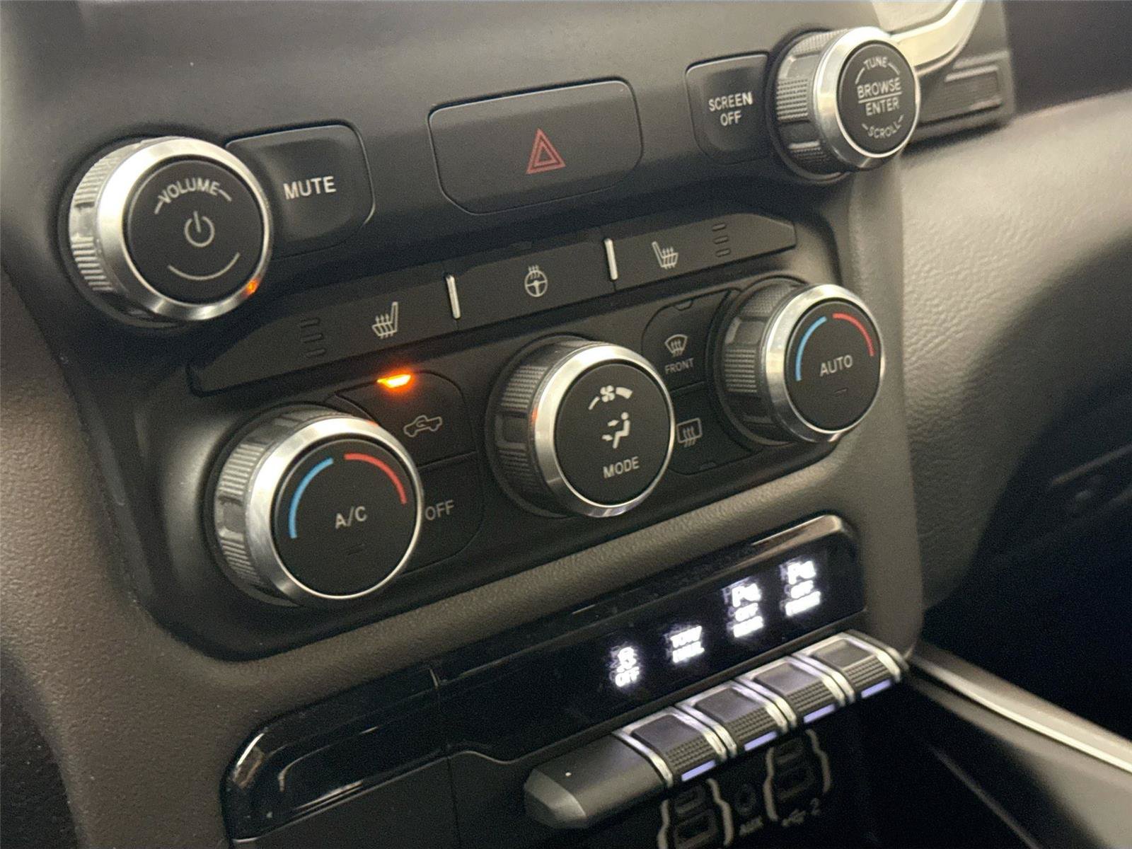 Used 2019 RAM 1500 Big Horn AWD/4WD image 24