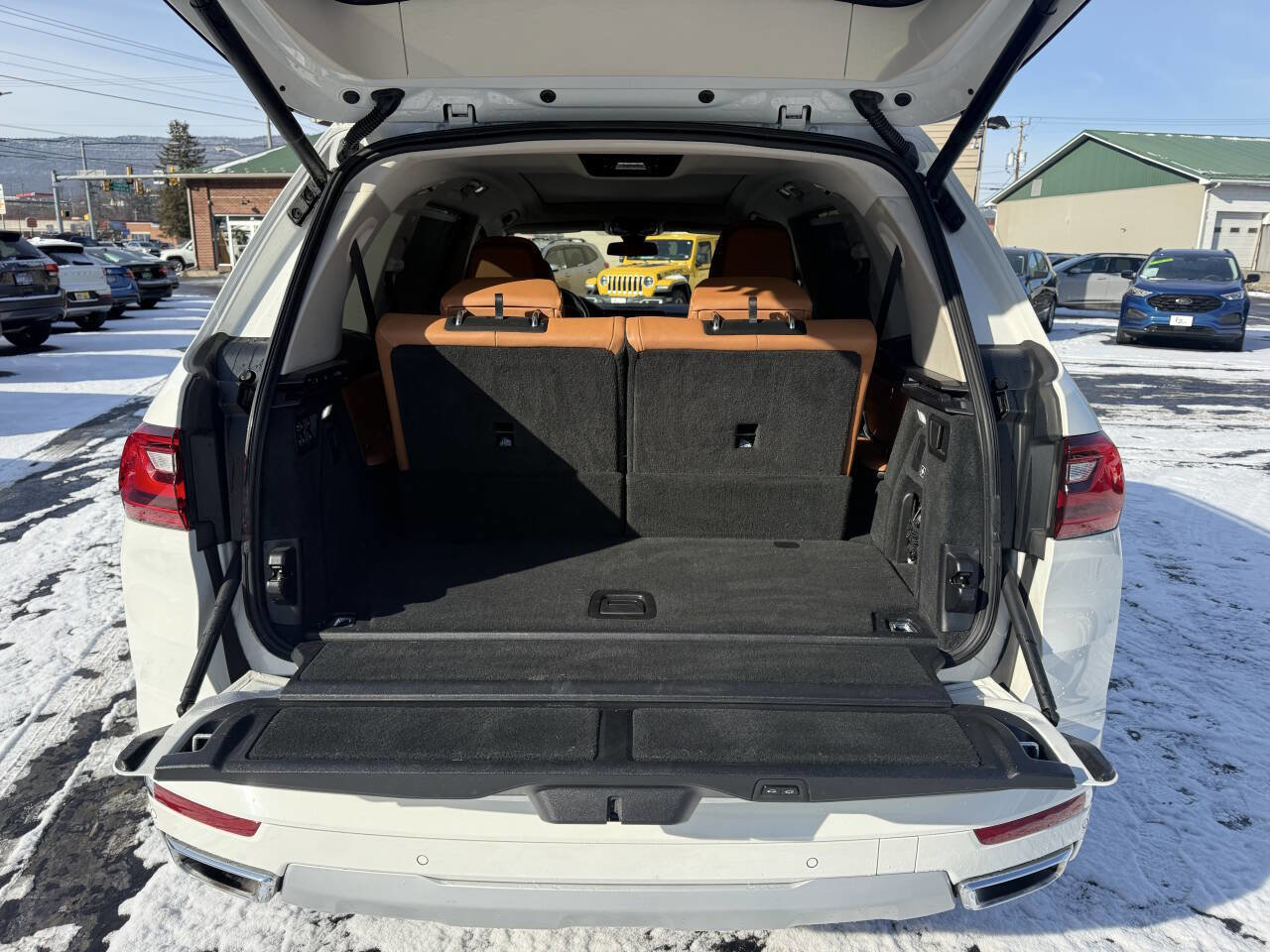 Used 2022 BMW X7 xDrive40i w/ Premium Package image 15