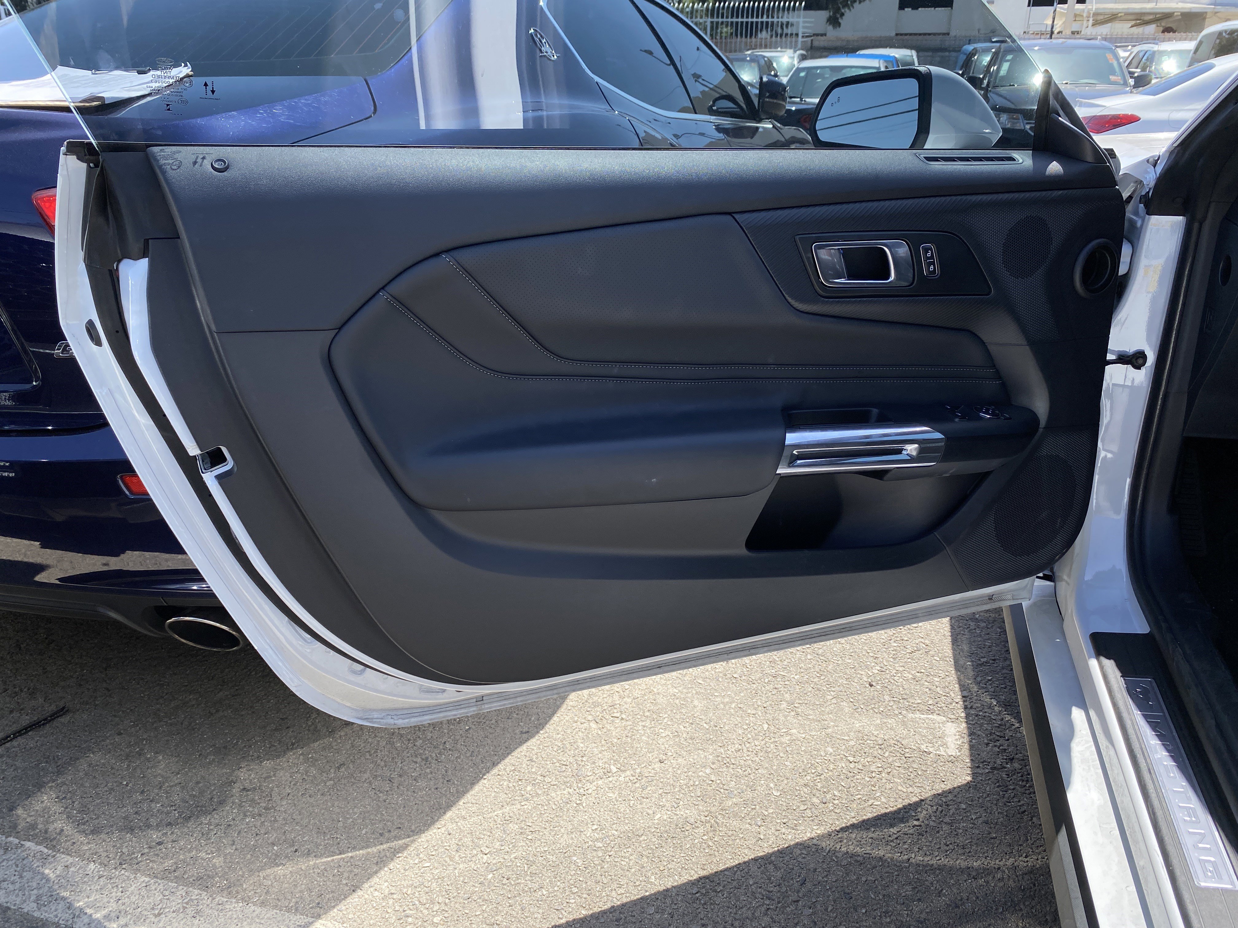 Used 2025 Ford Mustang Premium RWD image 17