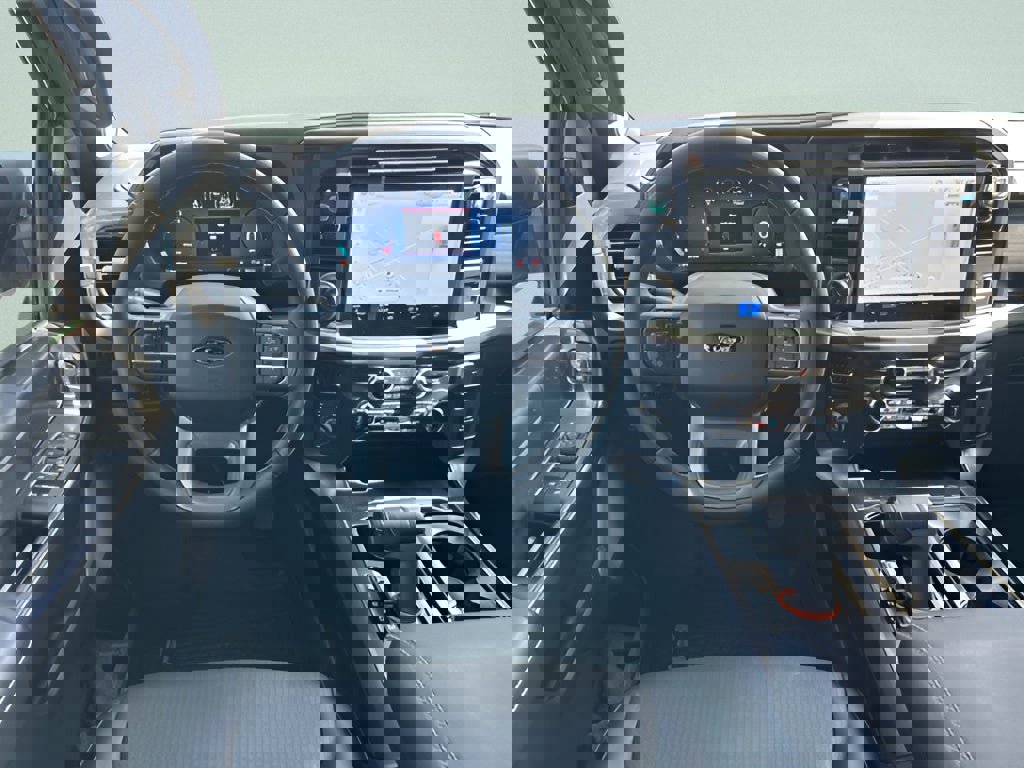 Used 2025 Ford F150 Lariat w/ Equipment Group 502A High image 17