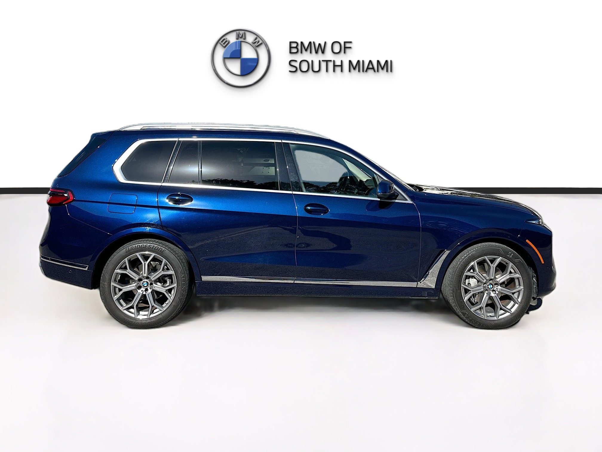 Certified 2023 BMW X7 xDrive40i image 8