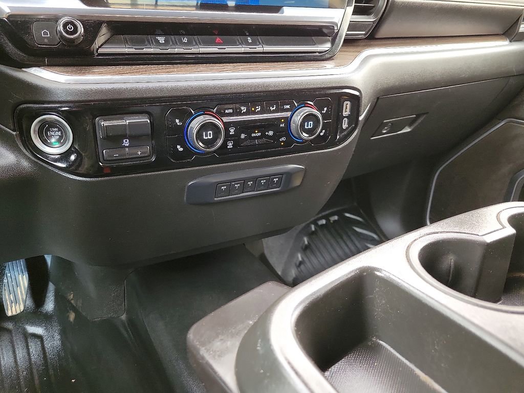 Used 2024 Chevrolet Silverado 2500 LT w/ Convenience Package image 25