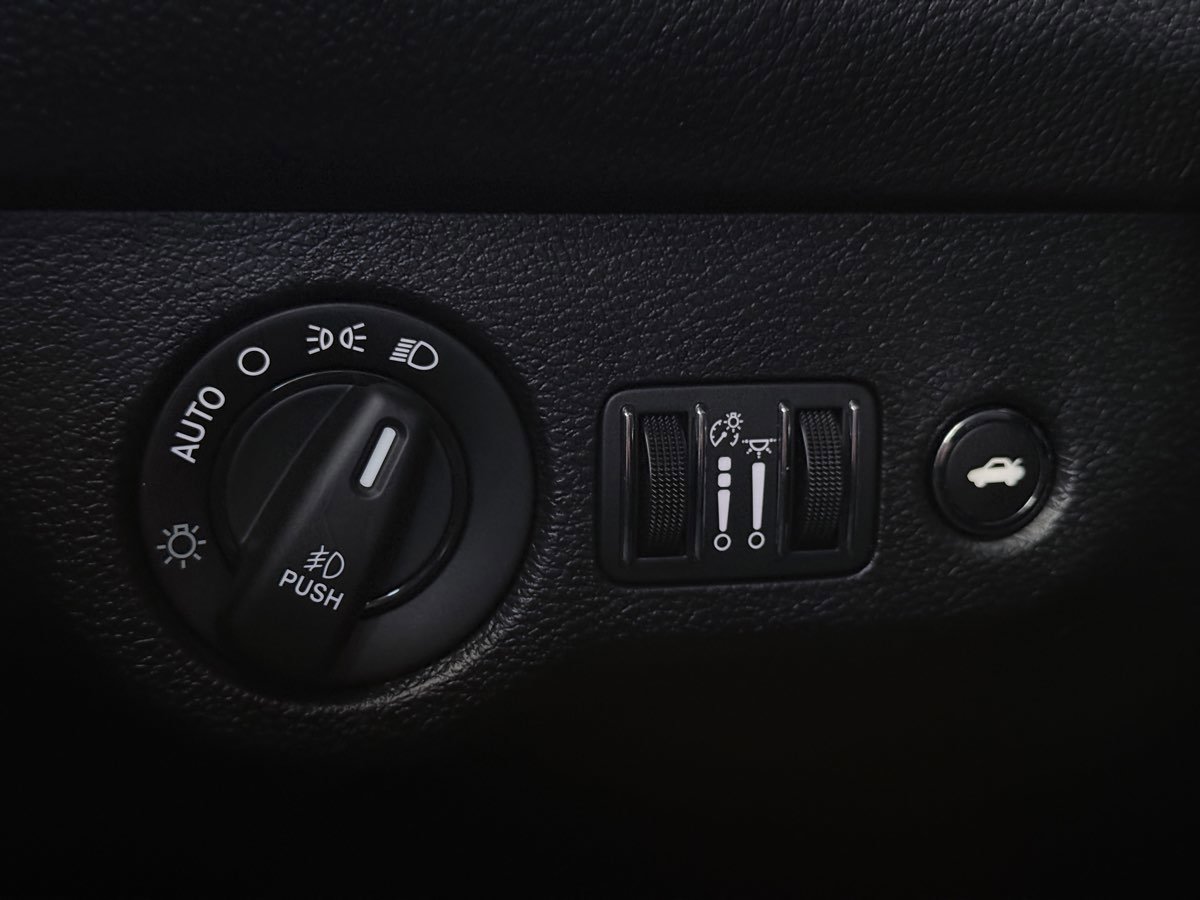 Used 2023 Dodge Challenger SXT w/ Blacktop Package image 50