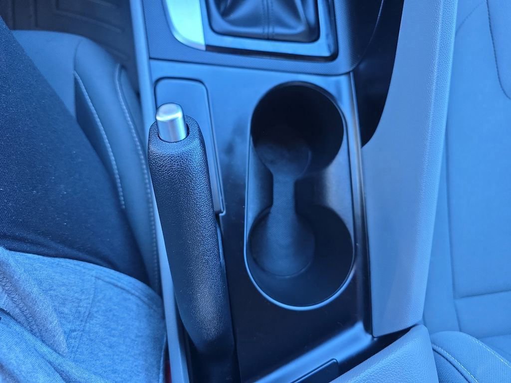 Used 2022 Hyundai Elantra SEL image 38