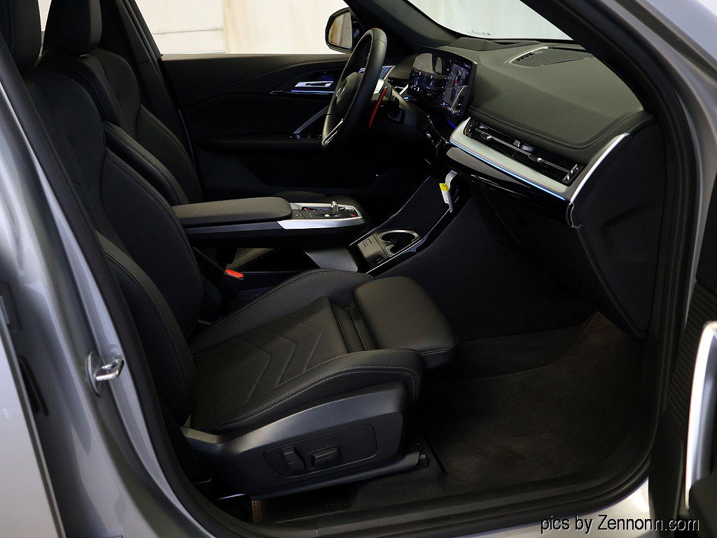 Used 2025 BMW X1 M35i w/ Premium Package image 35