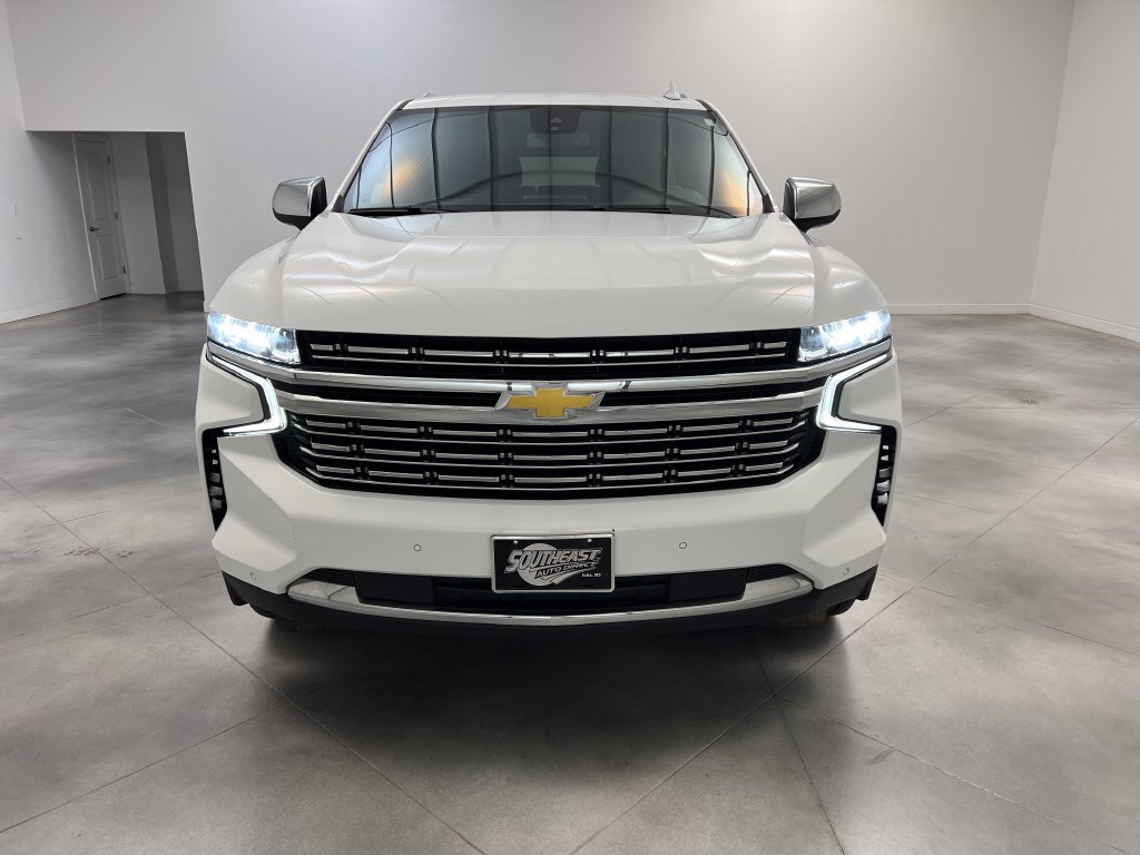 Used 2024 Chevrolet Tahoe Premier AWD/4WD image 3