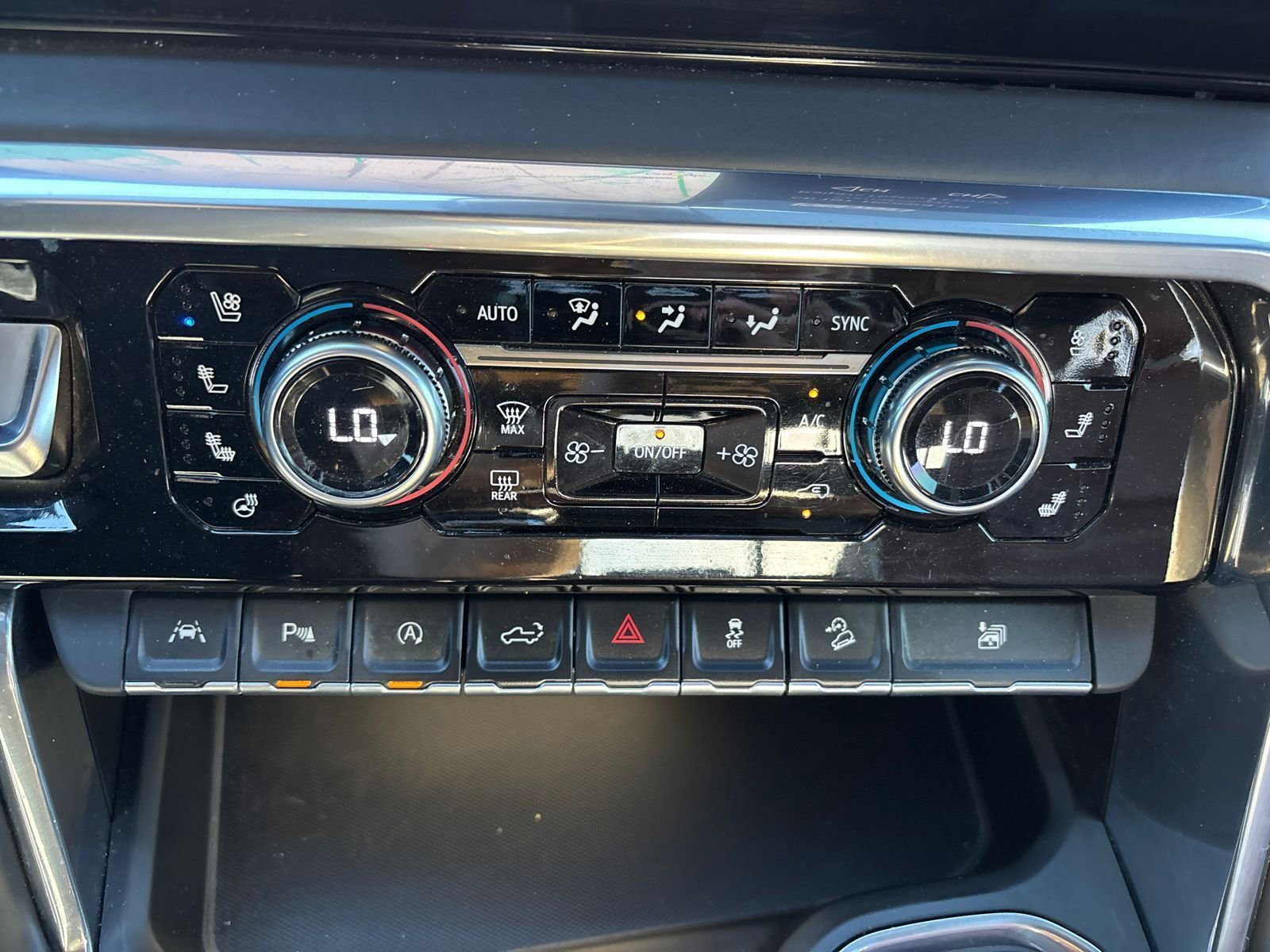 Used 2022 GMC Sierra 1500 Denali Ultimate image 11