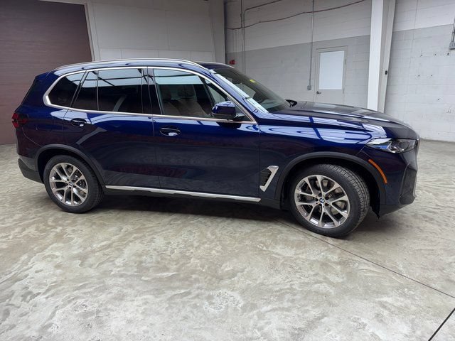 Used 2026 BMW X5 xDrive50e w/ Executive Package AWD/4WD image 6
