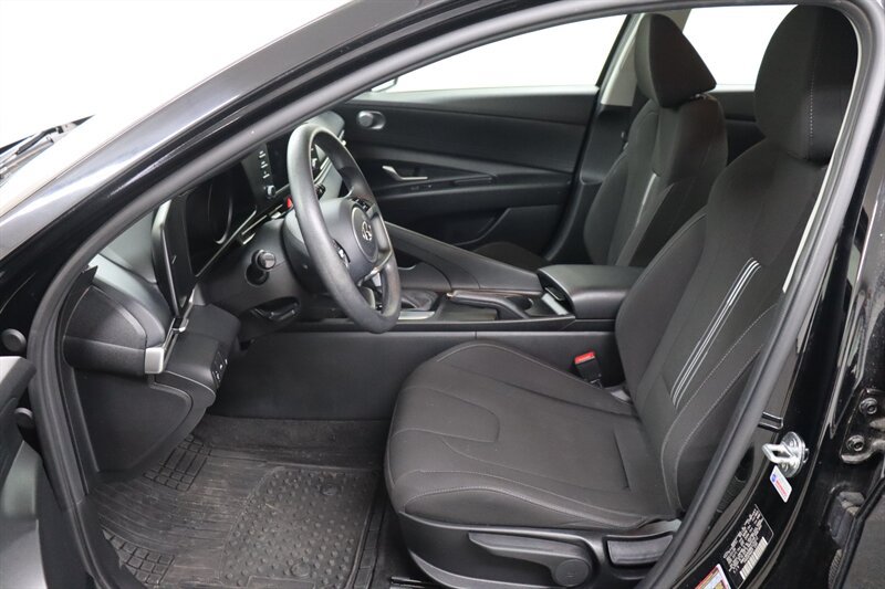 Used 2021 Hyundai Elantra SEL FWD image 17