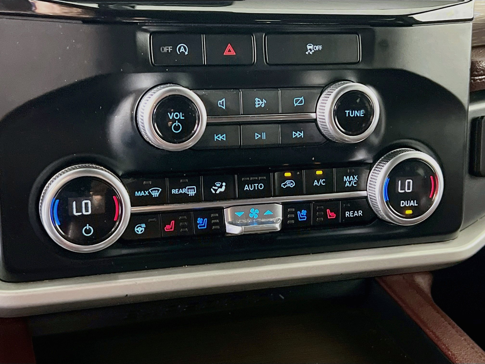Used 2024 Ford Expedition Limited RWD image 26