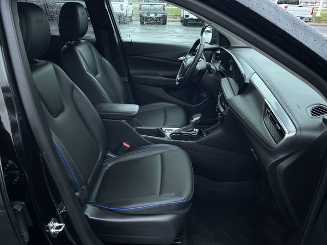 Certified 2025 Buick Encore GX Sport Touring w/ Comfort Package FWD image 26