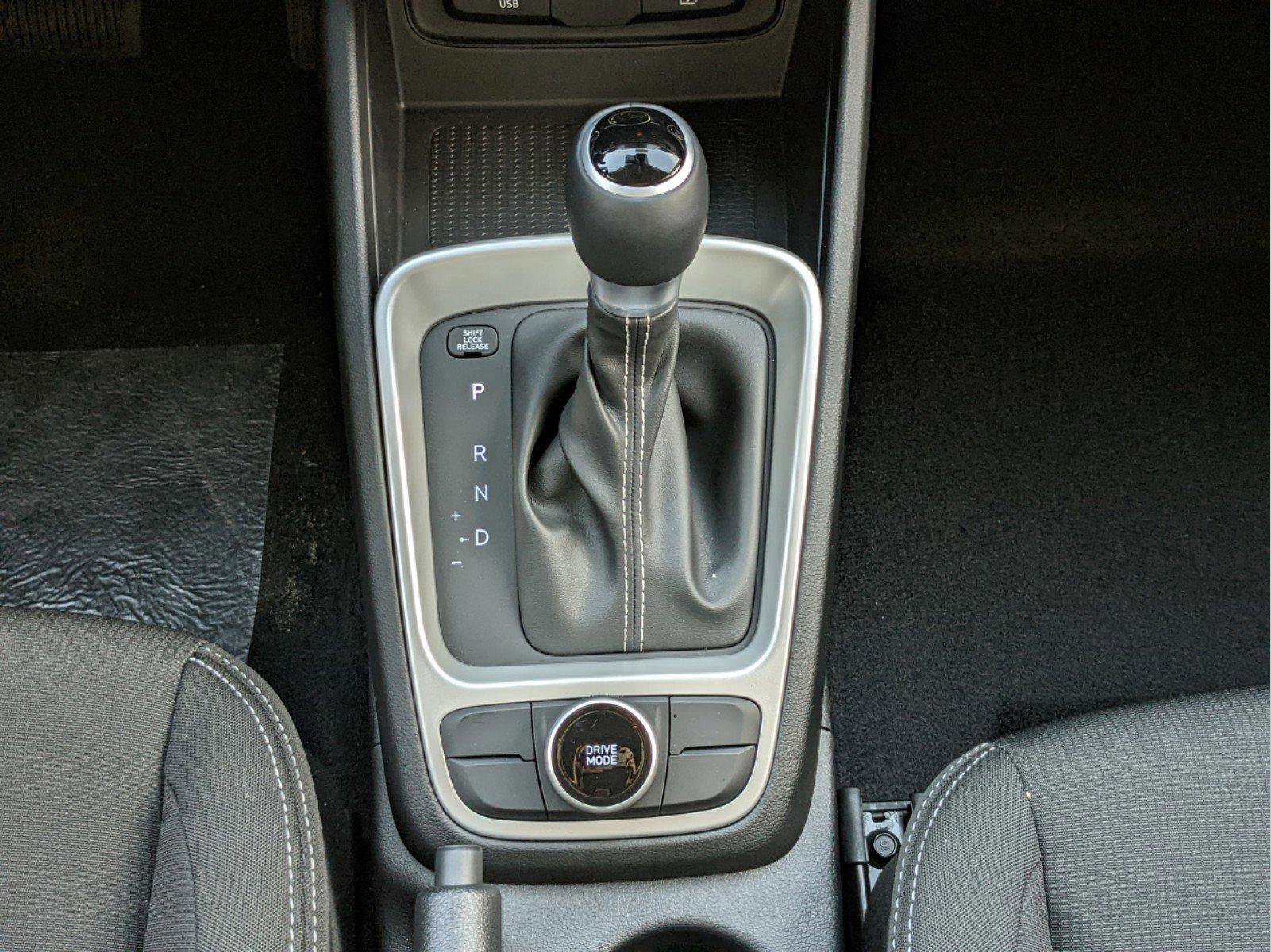 New 2025 Hyundai Venue SEL FWD image 26