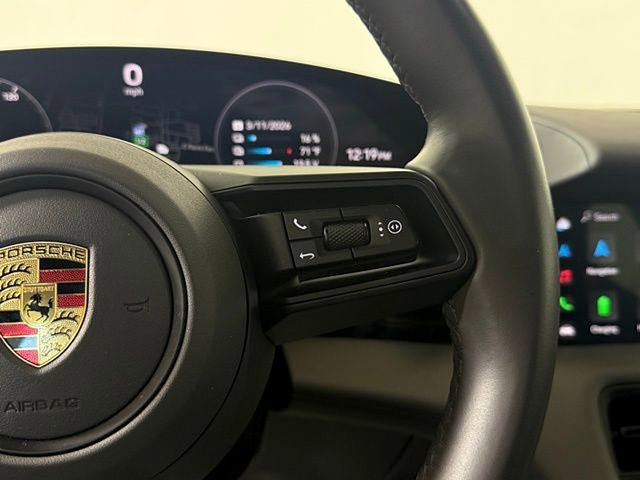 Used 2021 Porsche Taycan image 30