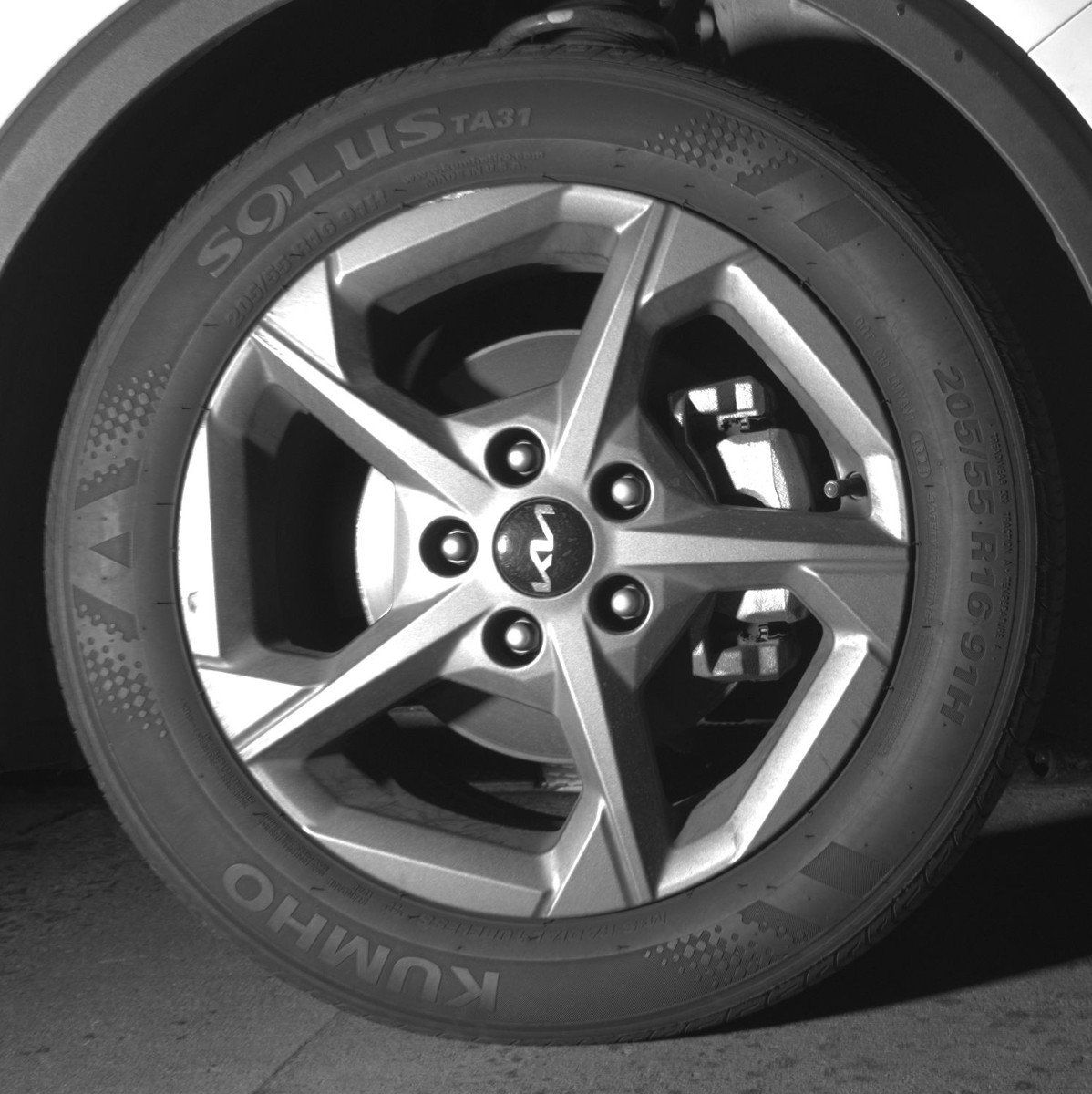 Used 2025 Kia K4 LXS image 13