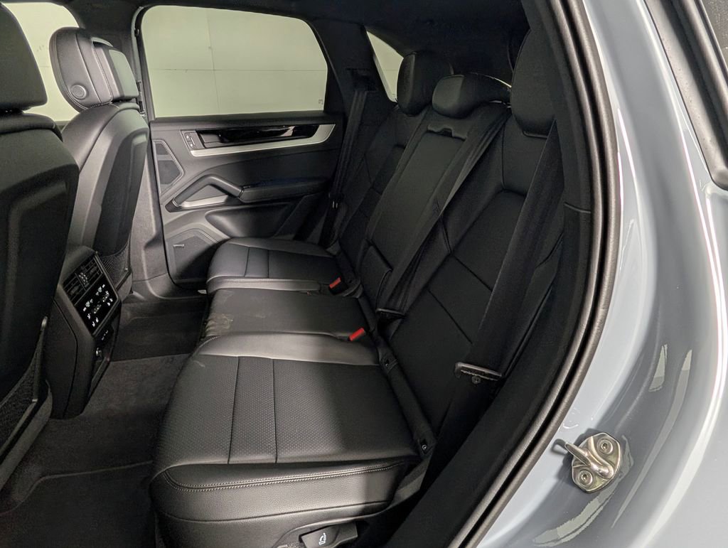 New 2026 Porsche Cayenne AWD/4WD image 24