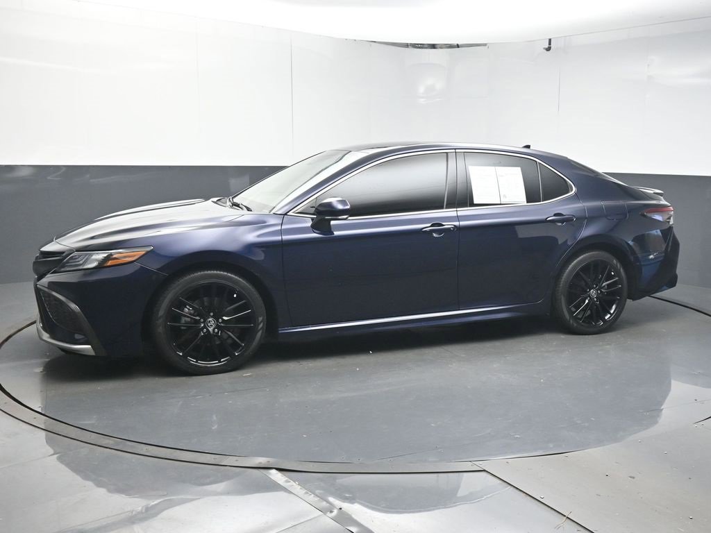 Used 2021 Toyota Camry XSE image 4