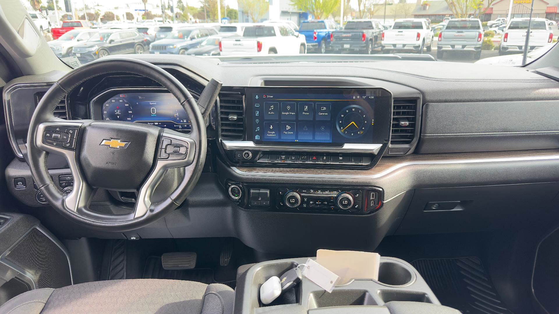 Used 2025 Chevrolet Silverado 2500 LT w/ Convenience Package image 12