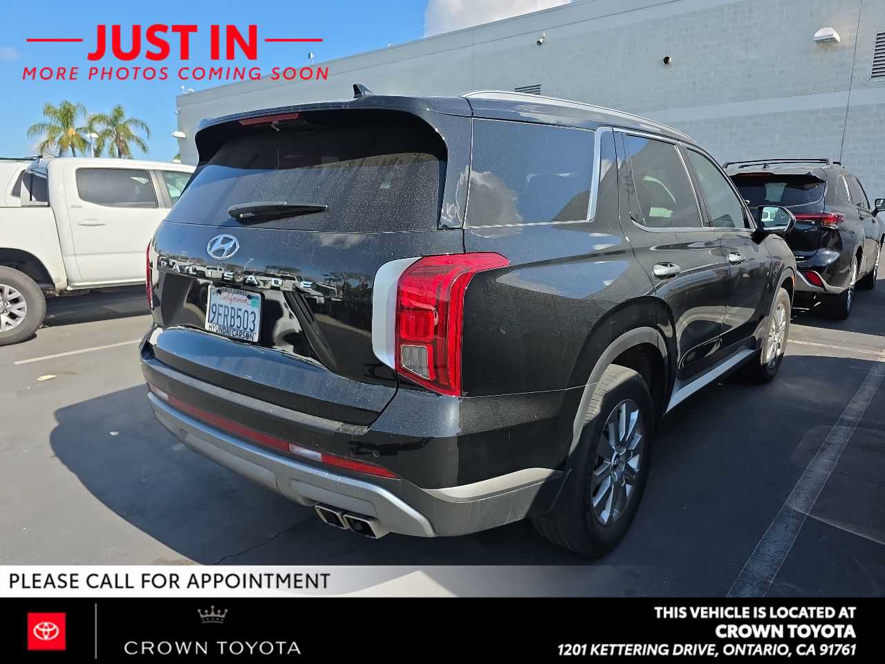 Used 2023 Hyundai Palisade SEL FWD image 2