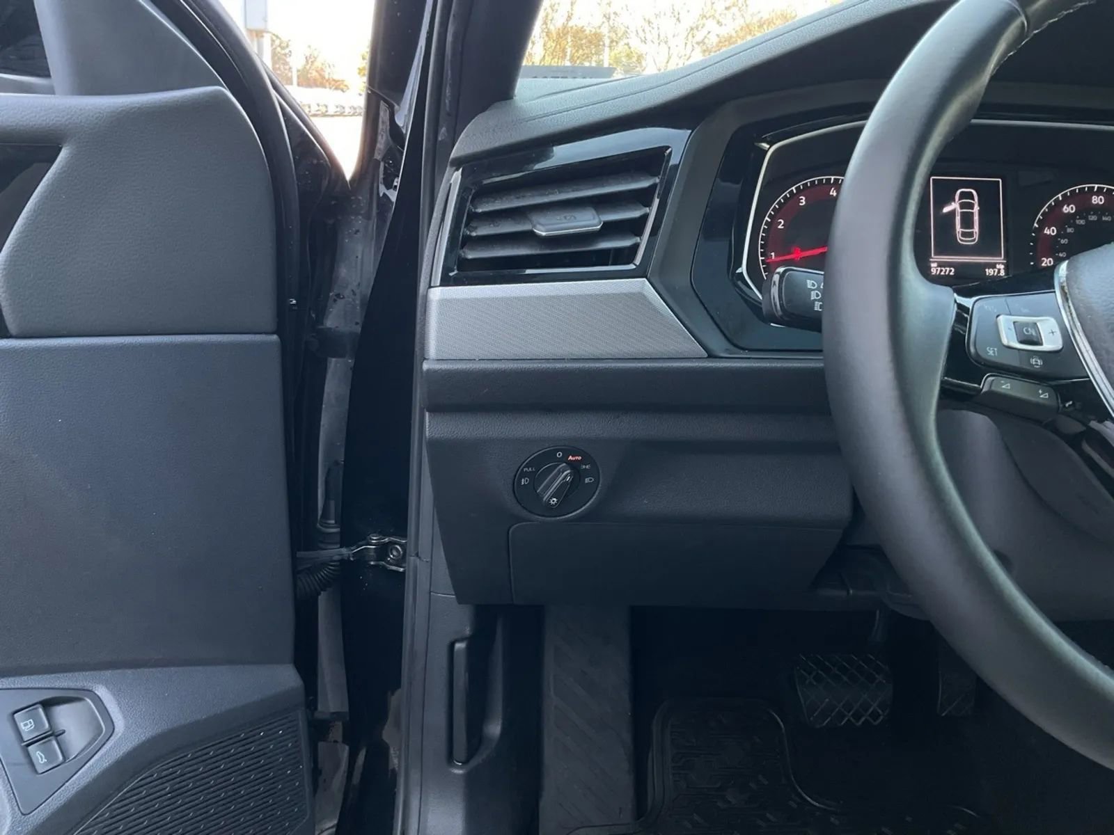 Used 2020 Volkswagen Jetta S image 9