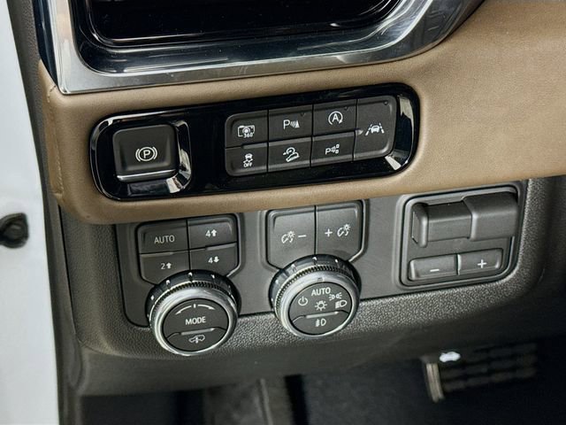 Used 2026 GMC Yukon XL Denali Ultimate image 10