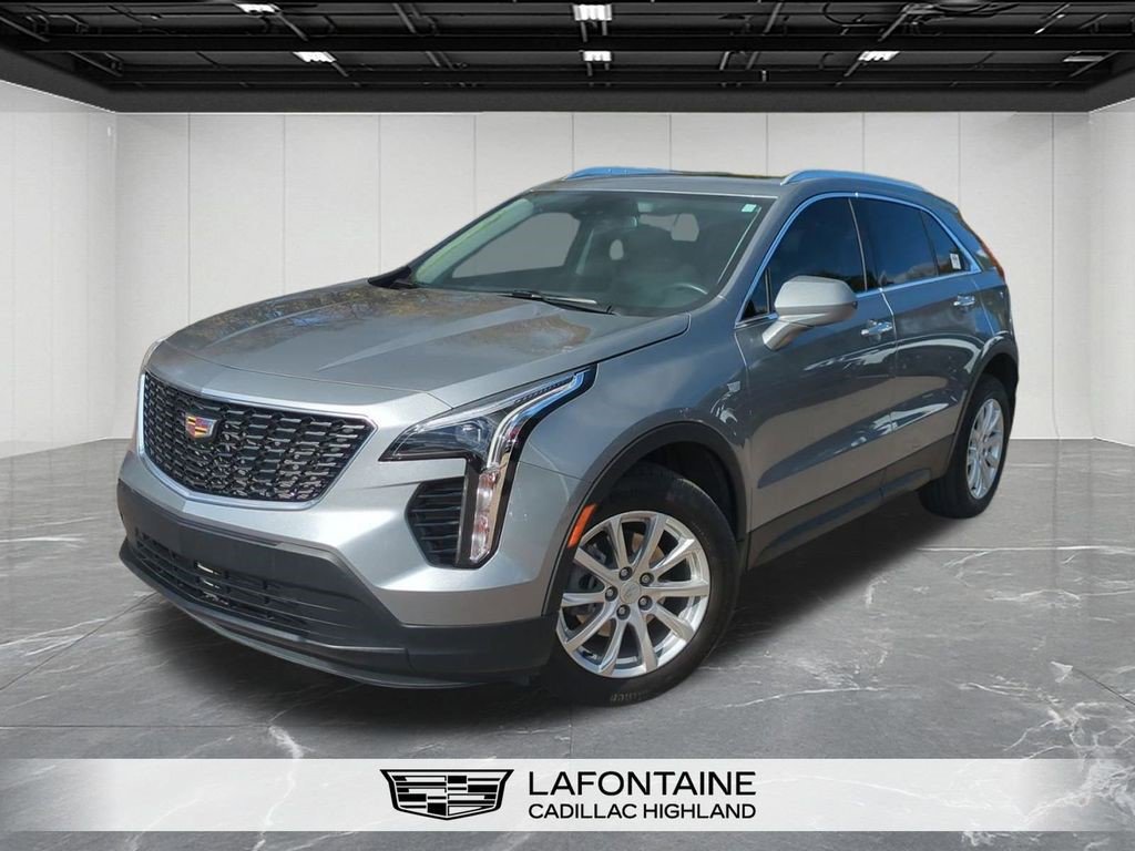 Certified 2023 Cadillac XT4 Luxury w/ Cold Weather Package image 1