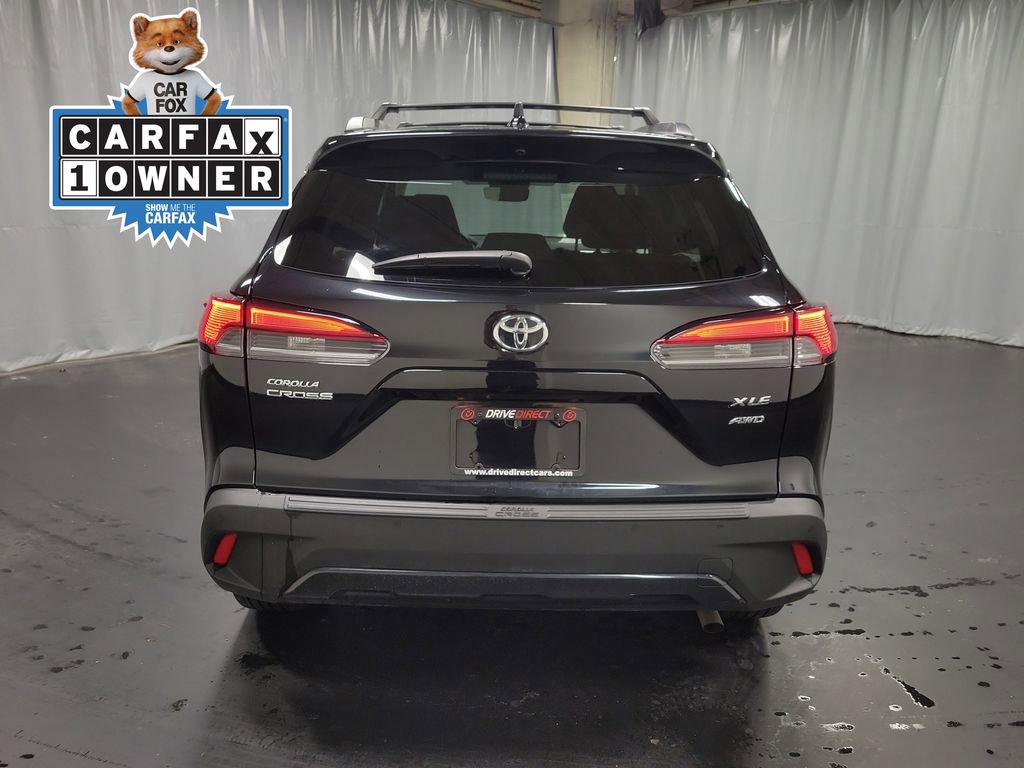 Used 2024 Toyota Corolla Cross XLE image 7