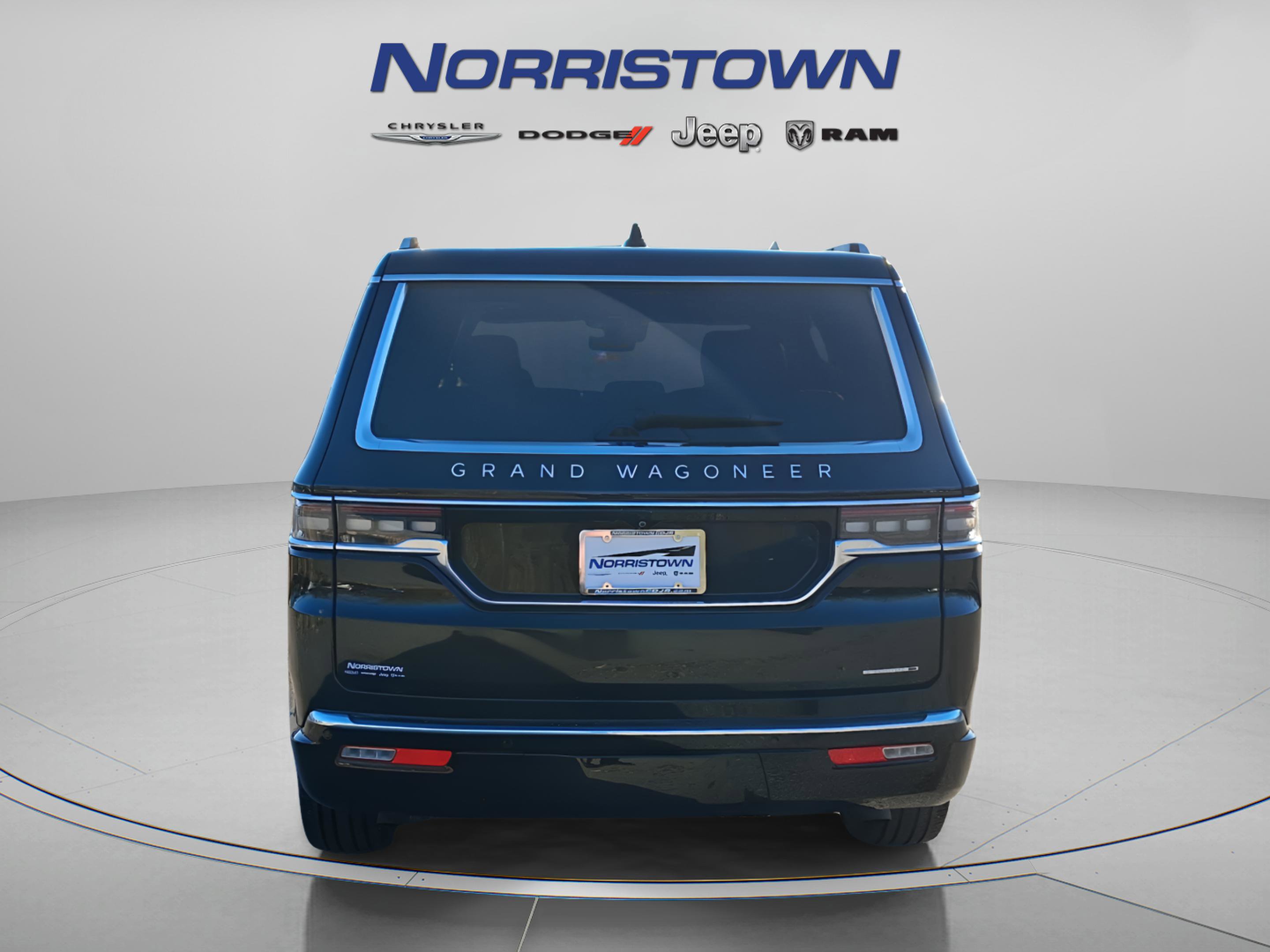 Certified 2024 Jeep Grand Wagoneer Series III w/ Rear Seat Video Group 1 image 5