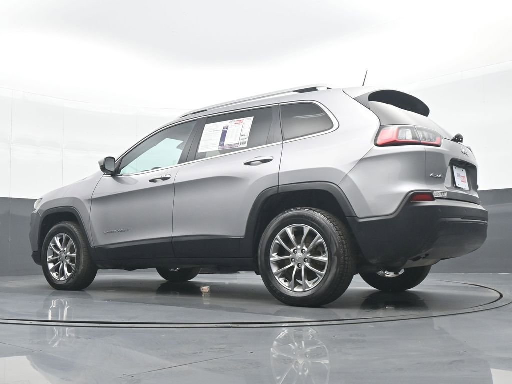 Used 2019 Jeep Cherokee Latitude Plus w/ Cold Weather Group AWD/4WD image 28