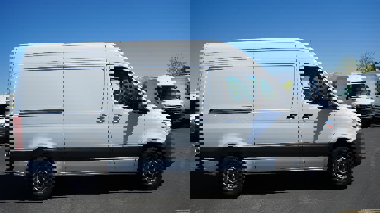 Used 2024 Mercedes-Benz Sprinter 144 Cargo image 5