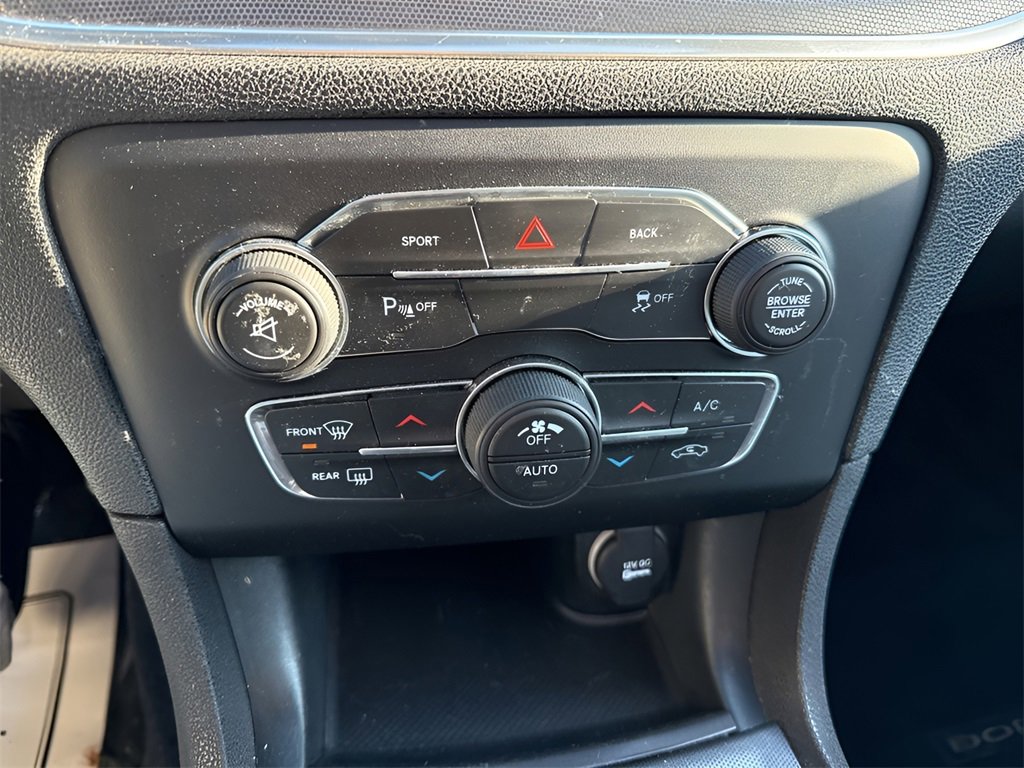 Used 2016 Dodge Charger SXT w/ AWD Plus Group image 26