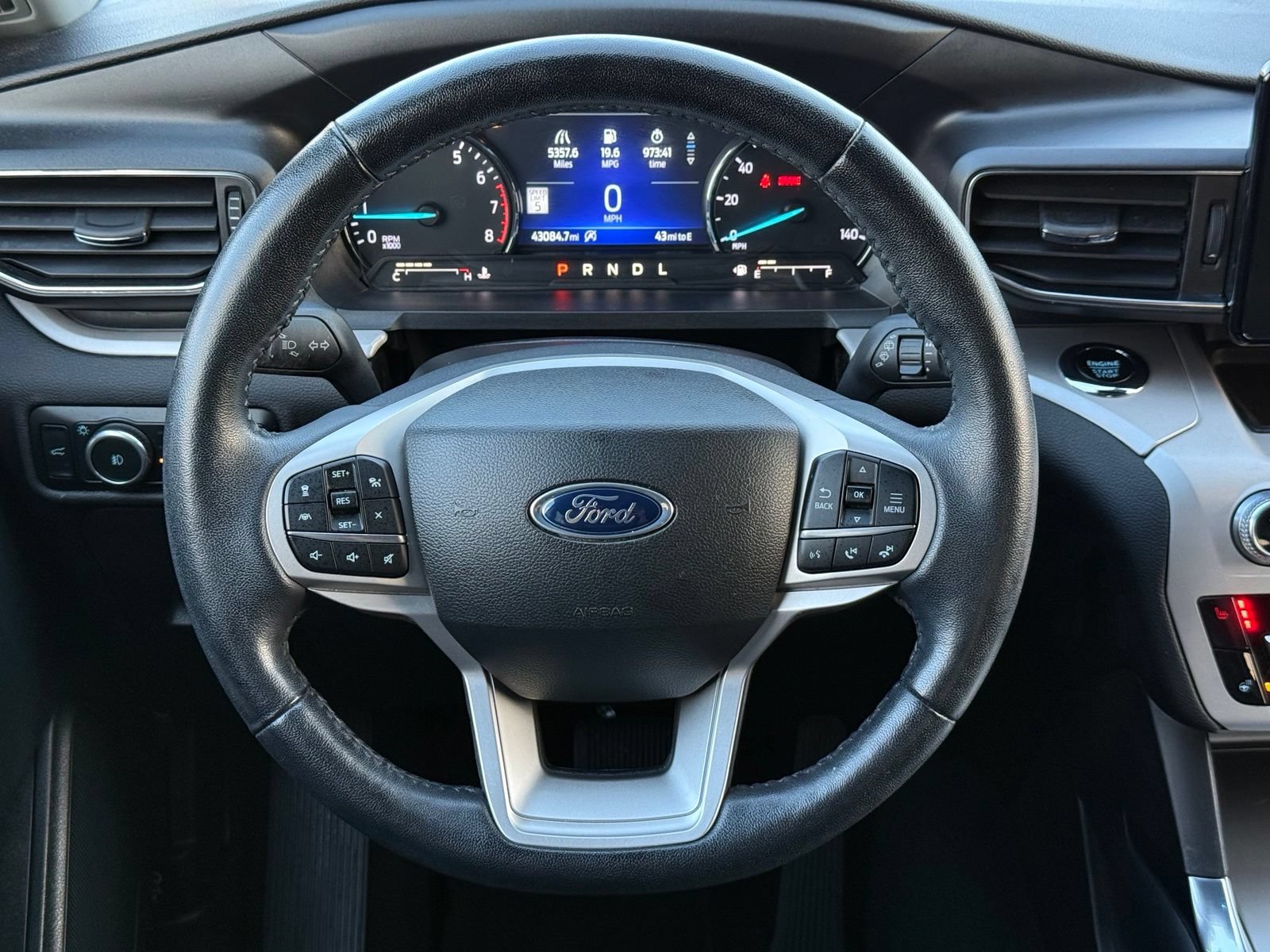 Used 2023 Ford Explorer XLT w/ Equipment Group 202A AWD/4WD image 29