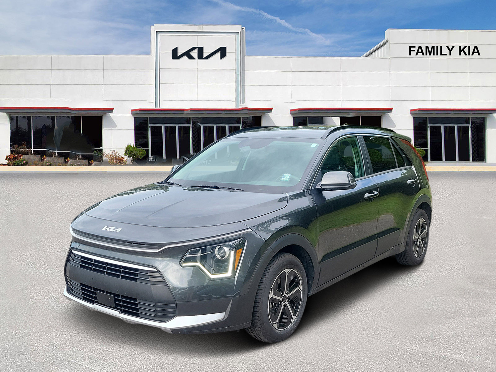 Certified 2025 Kia Niro EX FWD image 3