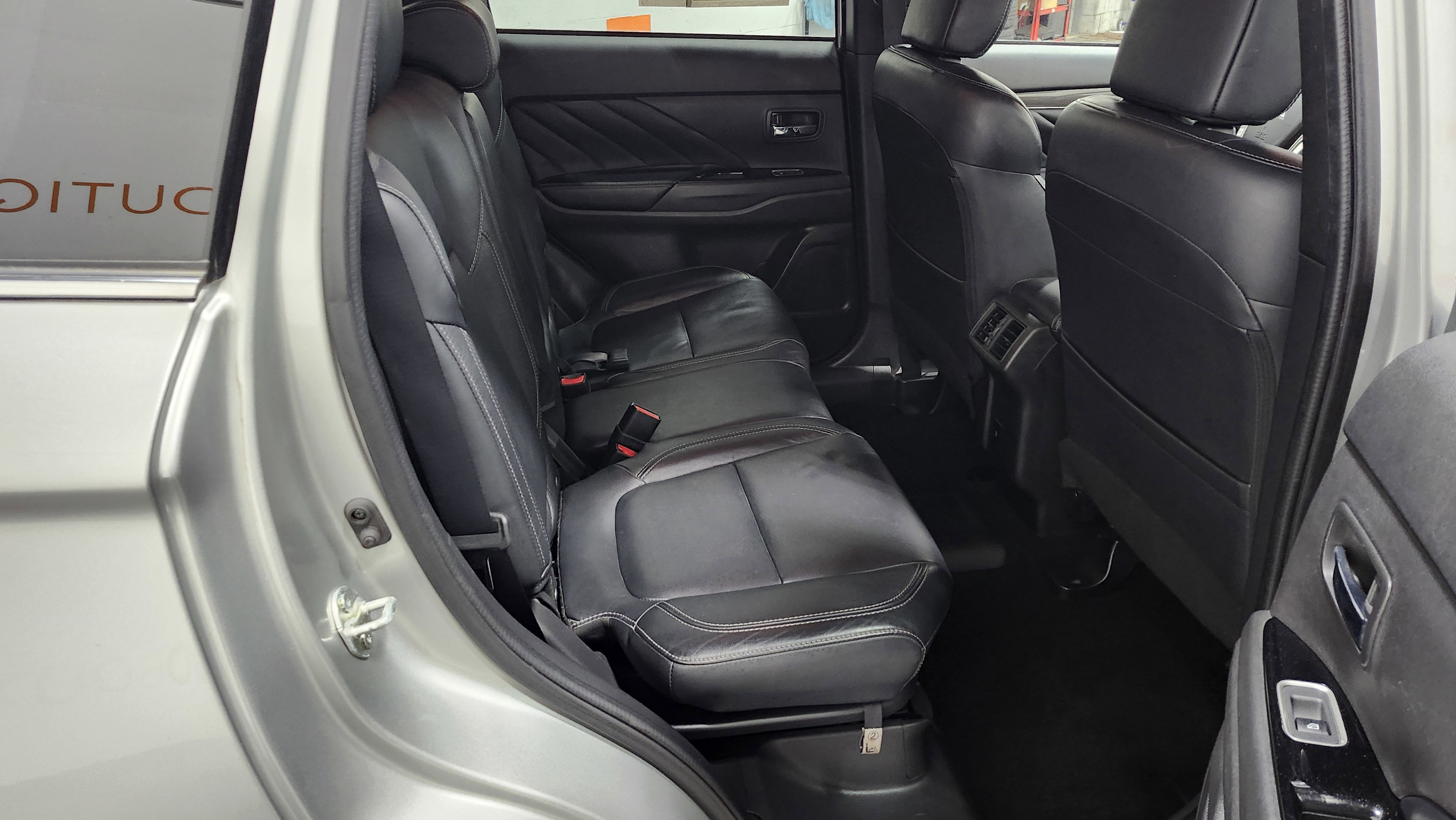 Used 2022 Mitsubishi Outlander SEL image 21