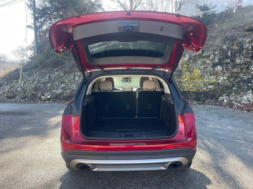 Used 2022 Lincoln Corsair AWD w/ Premium Package image 9