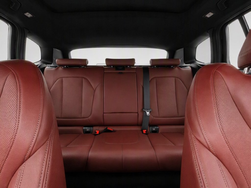 Used 2024 BMW X3 xDrive30i w/ Premium Package AWD/4WD image 32